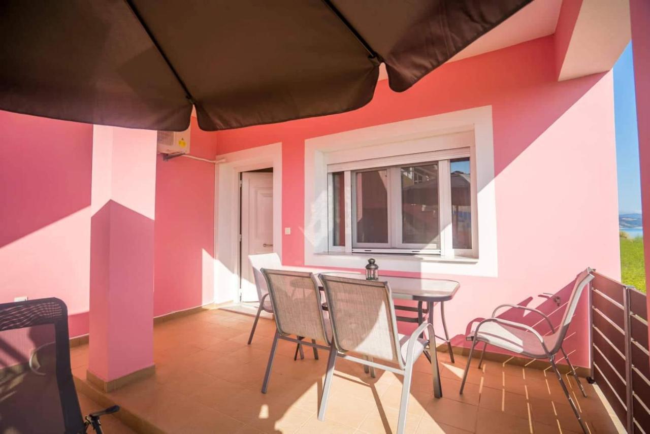 Apartment Mirage By The Sea